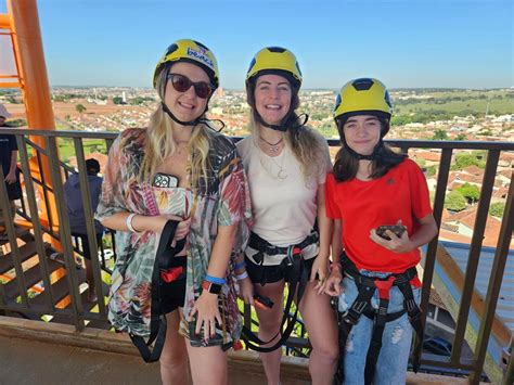 Hot Beach Ol Mpia Inaugura A Tir Do Parafuso Uma Tirolesa De Metros Empresarial