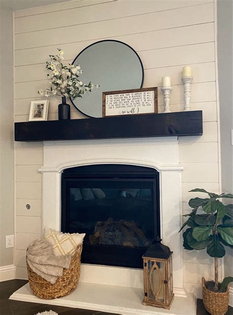 Farmhouse Mantle Decor | Farmhouse mantle decor, Fireplace mantle decor ...