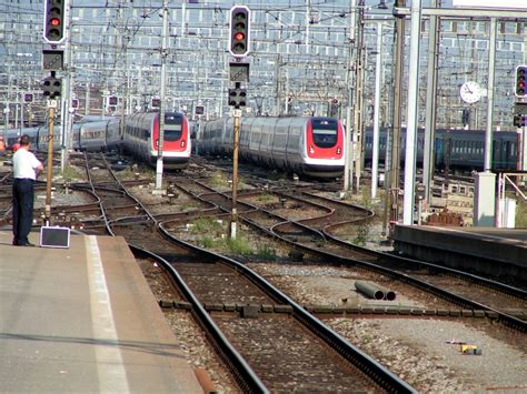 Fotos Gratis Pista Carril Viajar Veh Culo Estaci N De Tren