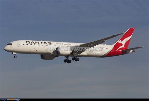 Boeing 787 9 Dreamliner Qantas VH ZNA AirTeamImages