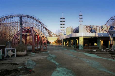 Photos Show Desolate Abandoned Six Flags New Orleans 10 Years After