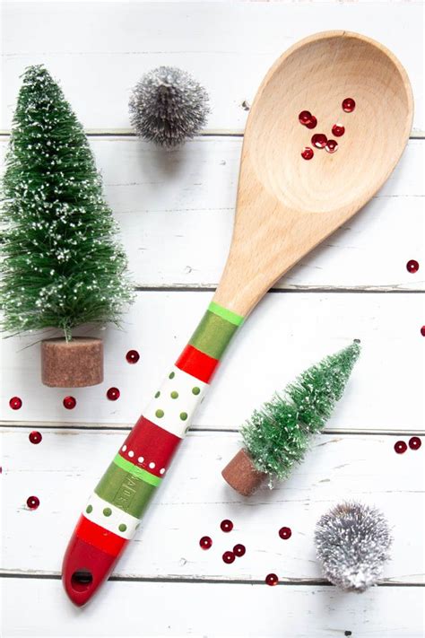 Painted Wooden Spoons For Christmas Tutorial Christmas Crafts