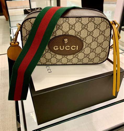 Gucci Messenger Bag | Trendy purses, Purses and bags, Gucci messenger bags