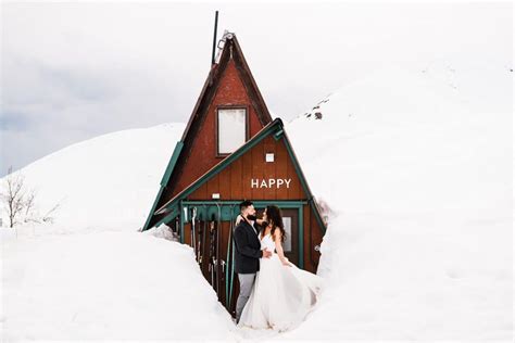 Modern Airbnb Elopement At Joshua Tree The Foxes Photography