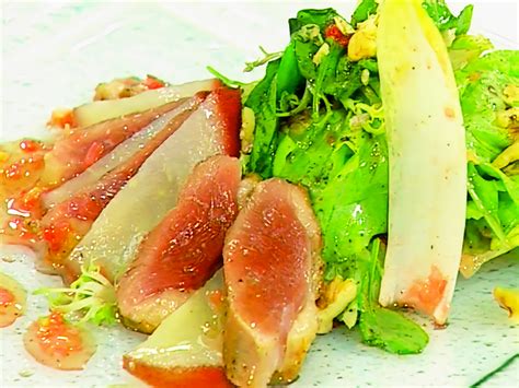 Ensalada De Pechuga De Pato Ahumado En Vinagreta De Avellanas El Gourmet