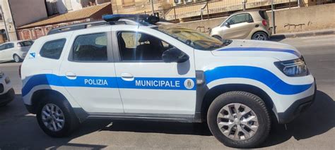 Siracusa Beccati 4 Parcheggiatori Abusivi In Azione Al Molo Sant