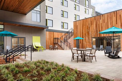 Outdoor Courtyard Square at Embassy Suites by Hilton Boulder - Hotel in ...