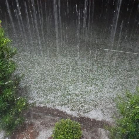 Queda De Granizo Danifica Casas Em Cachoeira Do Sul Rio Grande Do Sul