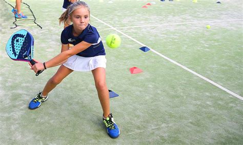 Escuela De Pádel Menores Barcelona Club De Tenis Andrés Gimeno