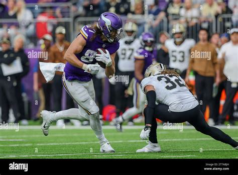 Minnesota Vikings Tight End Tj Hockenson 87 In Action Against New