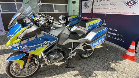 Ostrowieccy Policjanci Zachwyceni Nowymi Motocyklami