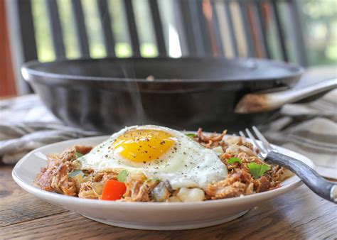 Pulled Pork Breakfast Skillet - Barefeet in the Kitchen