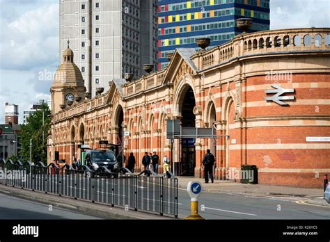 Leicester railway station, Leicestershire, UK Stock Photo - Alamy