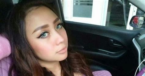 CERITA SEX BERSETUBUH DENGAN TANTE MESUM