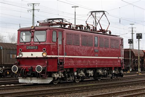 211 001 3 bei der Lokparade im DB Museum Koblenz Lützel am 03 04