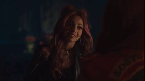 Toni Moving In With Cheryl Riverdale Season 2 Deleted Scenes Youtube