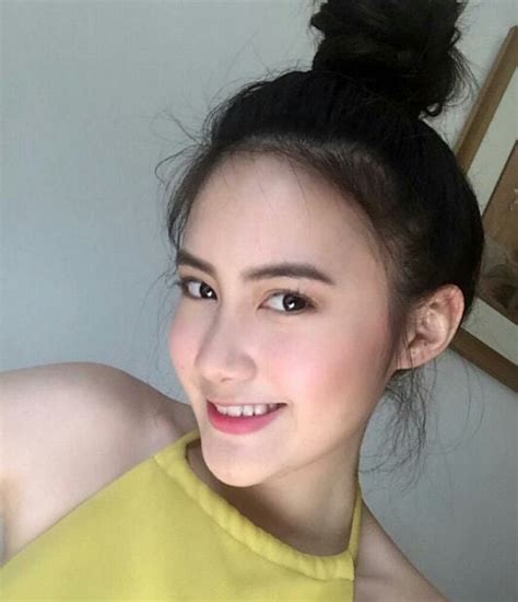 Nh Ng Hot Girl Xinh P Gi U C V N I Ti Ng C A L O