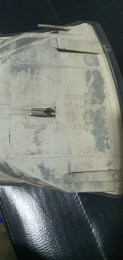 Продам VW. T4. Поворотник левый .80 лей.