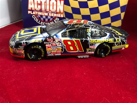 Kenny Wallace 81 Square D Lightning 1998 Ford Taurus 1 24 Action Ltd