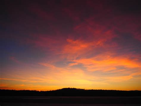 Maine Sunset on a lake : r/sunset