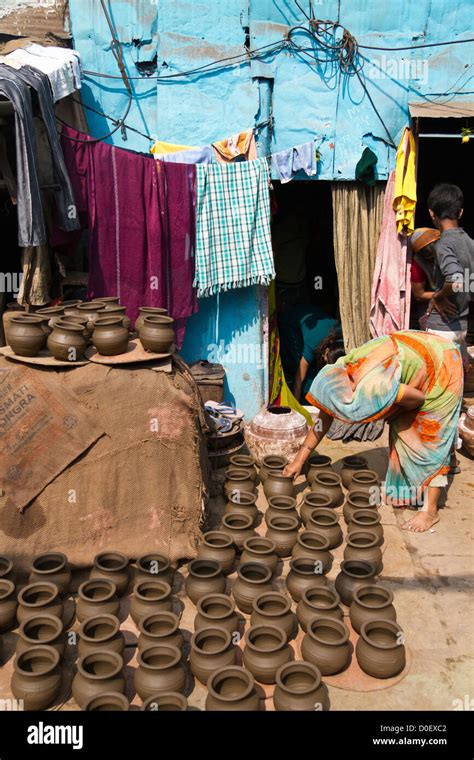 Pottery in the Dharavi Slum in Mumbai, India Stock Photo - Alamy