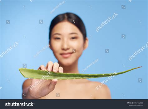 Beautiful Woman Asian Appearance Naked Shoulders Stock Photo 1453462853 Shutterstock