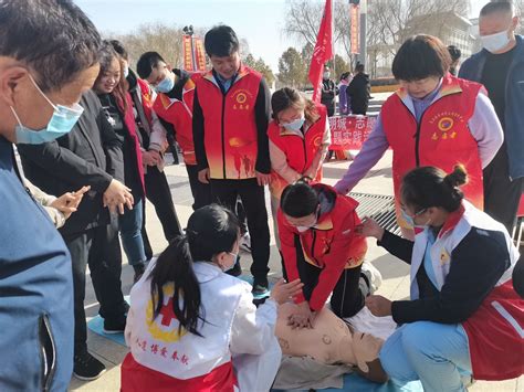 张掖市卫生健康委员会 高台县卫生健康局开展“学雷锋·我行动”卫生健康志愿服务活动