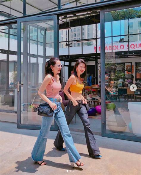 Khi Lo T Hot Girl H Ng U Ch P Nh C Ng Nhau Th N Th I Ai C Ng Xu T S C