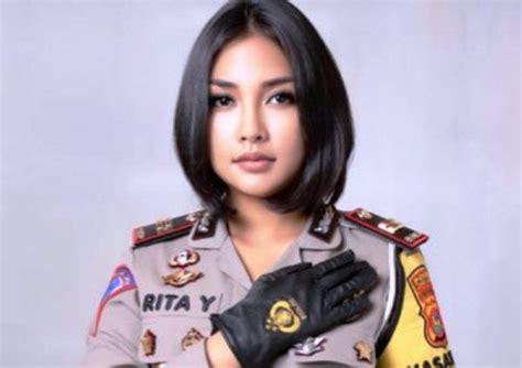 Ternyata Ini Nama Suami Polwan Cantik Akp Rita Yuliana Akhirnya