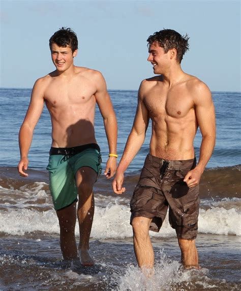 Zac Efron Vs His Brother Sexy Body Showdown Imgur