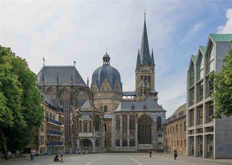 Aachen Cathedral Historical Facts and Pictures | The History Hub