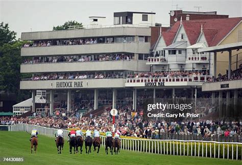 The Haydock Park Photos and Premium High Res Pictures - Getty Images