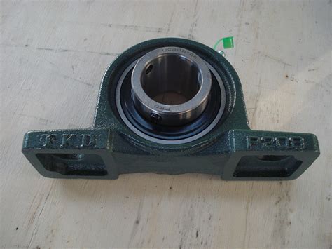 Ucp208 24 Pillow Block Mounted Bearing With P208 Housing And Set Screw