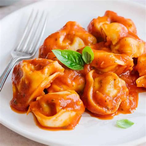 Tortellini Mit Tomatenso E Cuisini