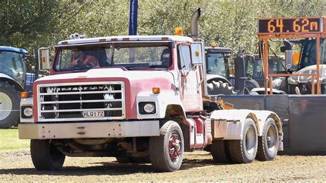 1983 International SF2670 S Line Truck Pulling YouTube