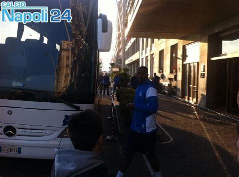 FOTOGALLERY La Dinamo Mosca Arriva A Napoli Dirigenti Estasiati Dal