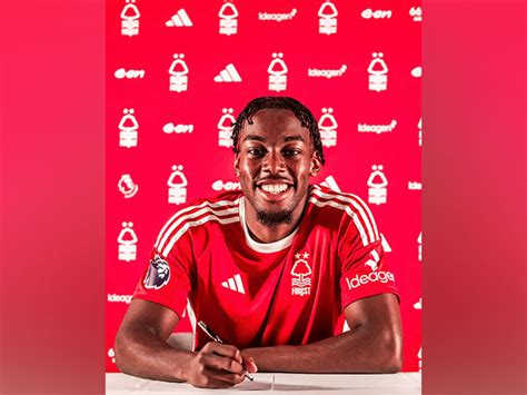 Manchester United player Anthony Elanga signs for Nottingham Forest ...