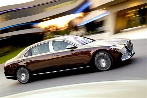 Maybach Takes Luxury Motoring Beyond S Class Auto