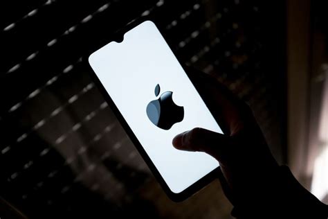 Η Apple έχασε τη θέση της ως η εταιρεία με τη μεγαλύτερη αξία στον