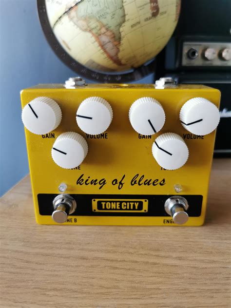 Honey Bee Amps Dolly Dagger Fuzz Sold - FX £ Discussions on theFretBoard