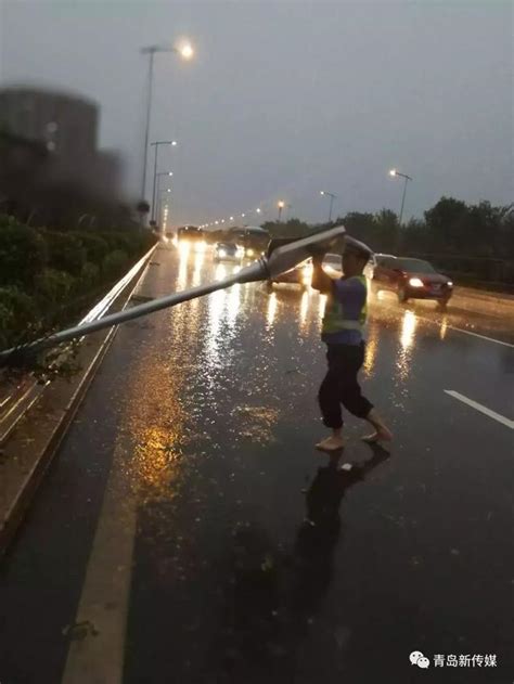 致敬！12級大͟͟͞͞風͟͟͞͞冰҈雹҈暴҈雨҈ 他們一如既往守護著這座城 每日頭條