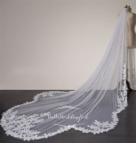 Scalloped Floral Lace Applique Wedding Veil Elegant Leaf Lace Bridal