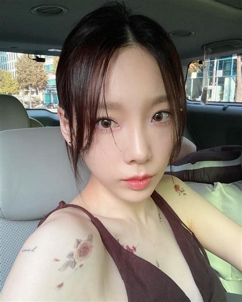 Taeyeon Tattoos - Taeyeon Shows Off New Stunning Tattoos And Fans ...