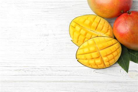 How to Cut a Mango 3 Ways: The Definitive Guide to Peeling, Slicing ...