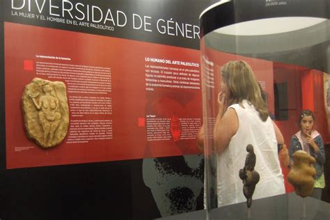 La exposición Sexo en piedra llega este miércoles a Santillana del