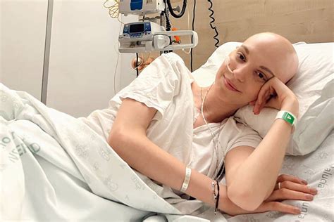 Sarcoma de Ewing el cáncer que padeció la influencer Elena Huelva