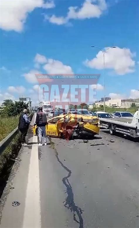 Kocaelide zincirleme trafik kazası Araçlar hurdaya döndü yaralılar