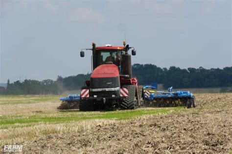 En 2010 Case IH Renouvelait Ses Steiger Quadtrac Et Magnum FARM