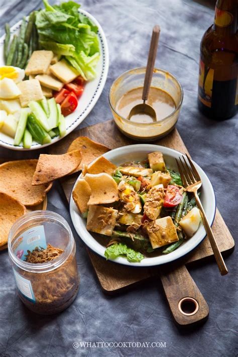 How To Make The Best Gado Gado Salad In 2020 Malaysian Food Food