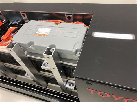 Spotlighting Toyotas New Home Battery Business